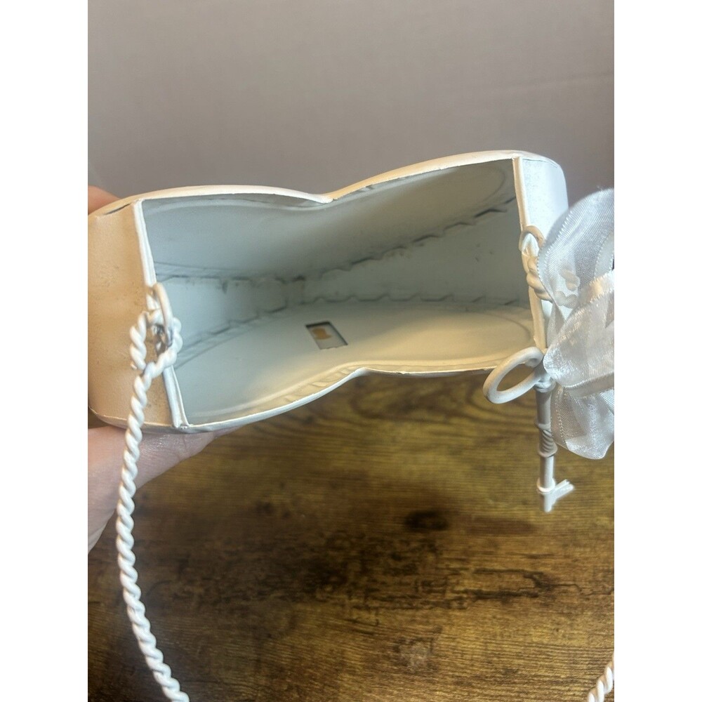 White Metal Heart-Shaped Hanging Lock Box w/ Key Ribbon Bow Small 7in x 5in - Picture 7 of 12
